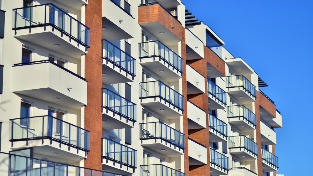 Ceny nájmů 2025: Nájemní bydlení stále zdražuje, ale zájemců je méně